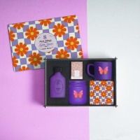 Kadınlar Günü Hediye Seti – Ahşap Kutu, Kolonya, Fincan,Kahve, Mum